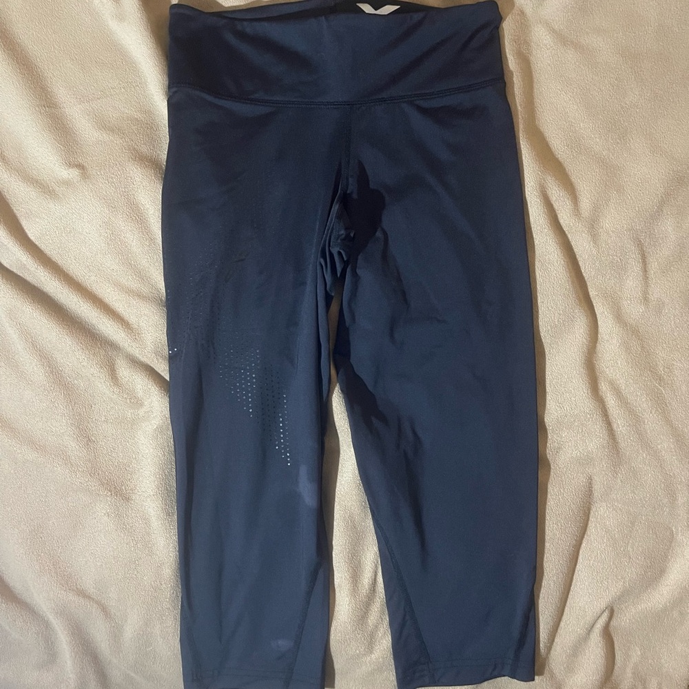 2XU Black Women's capri compression wear